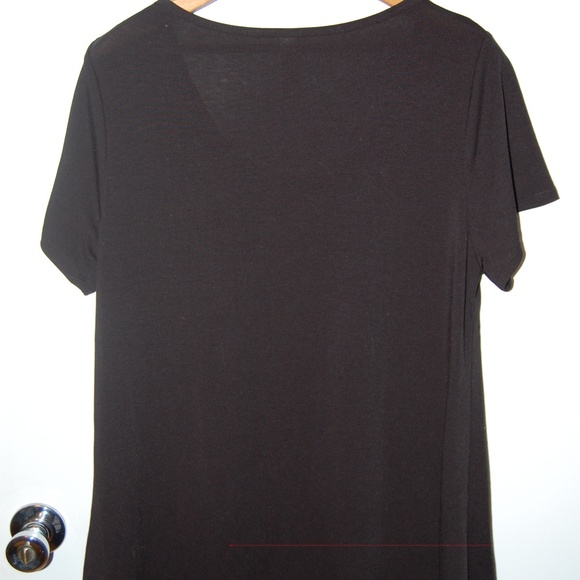 LuLaRoe L Classic T - Picture 2 of 4